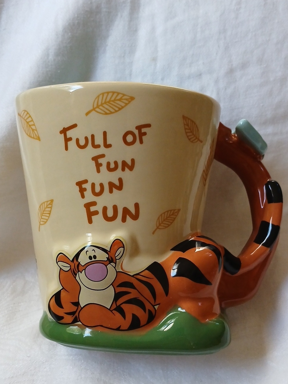 Zak Designs Winnie the Pooh Sculpted Tigger Tail Mug 16.5 oz